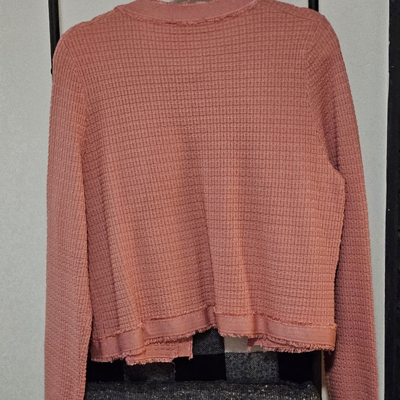Elegant Rose Cardigan for Women - Picture 3 of 3
